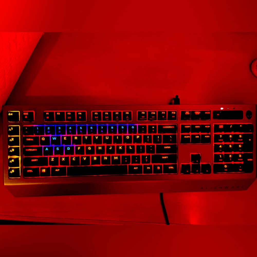 Dell Alienware AW-768 gaming keyboard